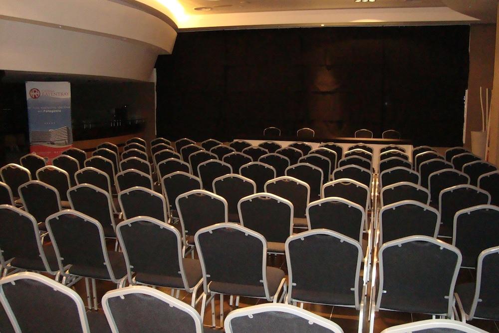 Rayentray Grand Hotel 푸에르토마드린 외부 사진