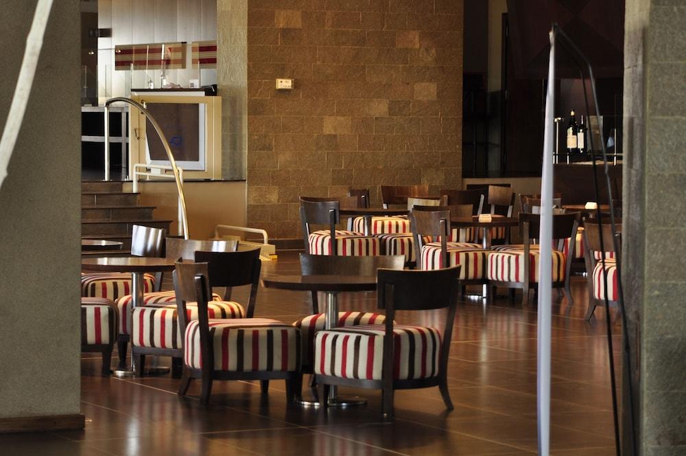 Rayentray Grand Hotel 푸에르토마드린 외부 사진