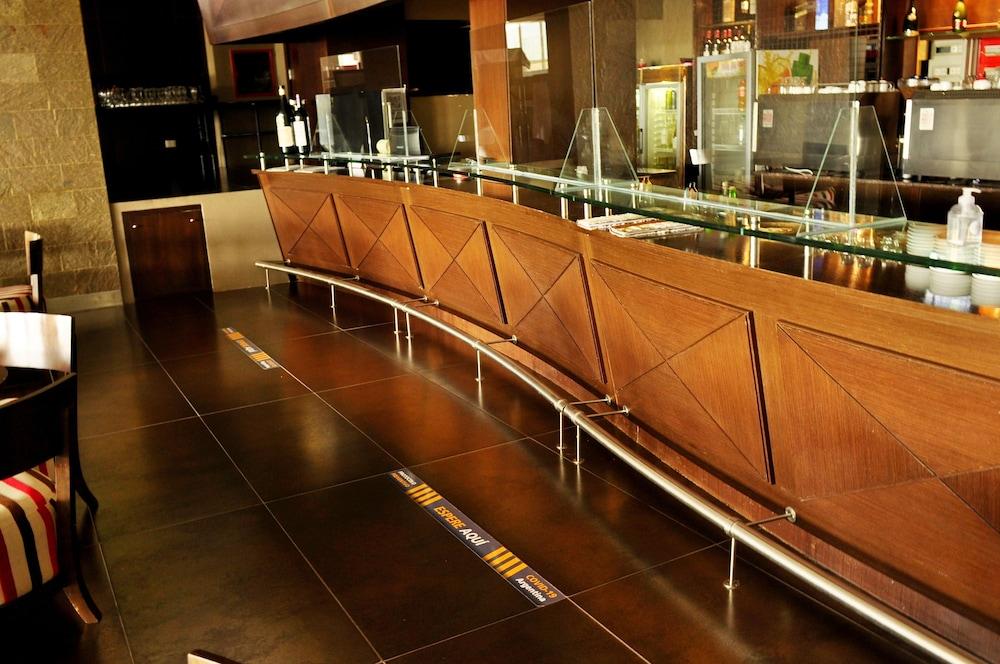 Rayentray Grand Hotel 푸에르토마드린 외부 사진