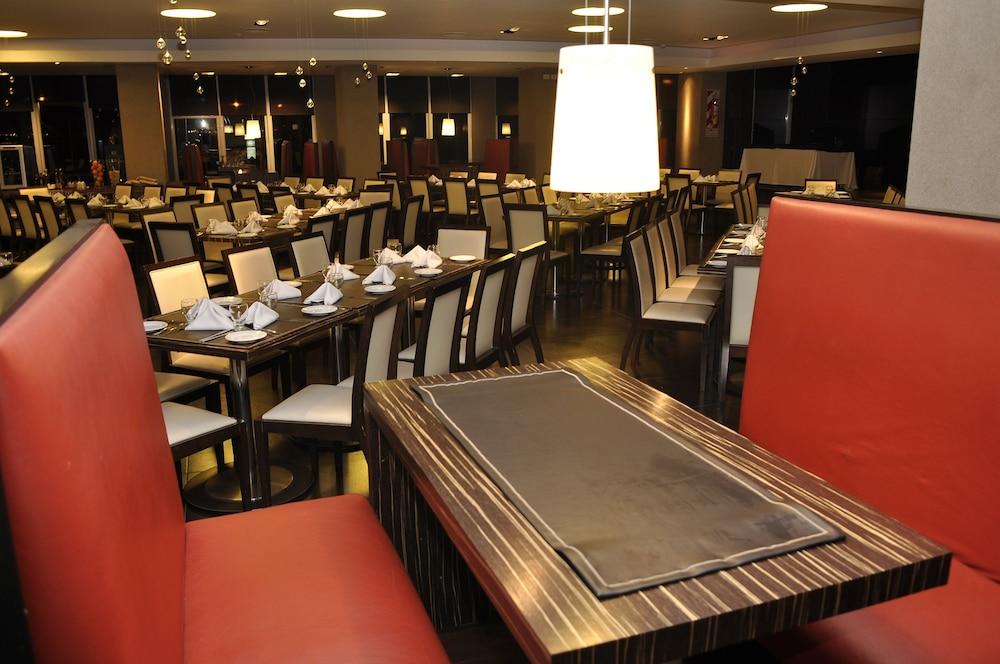 Rayentray Grand Hotel 푸에르토마드린 외부 사진