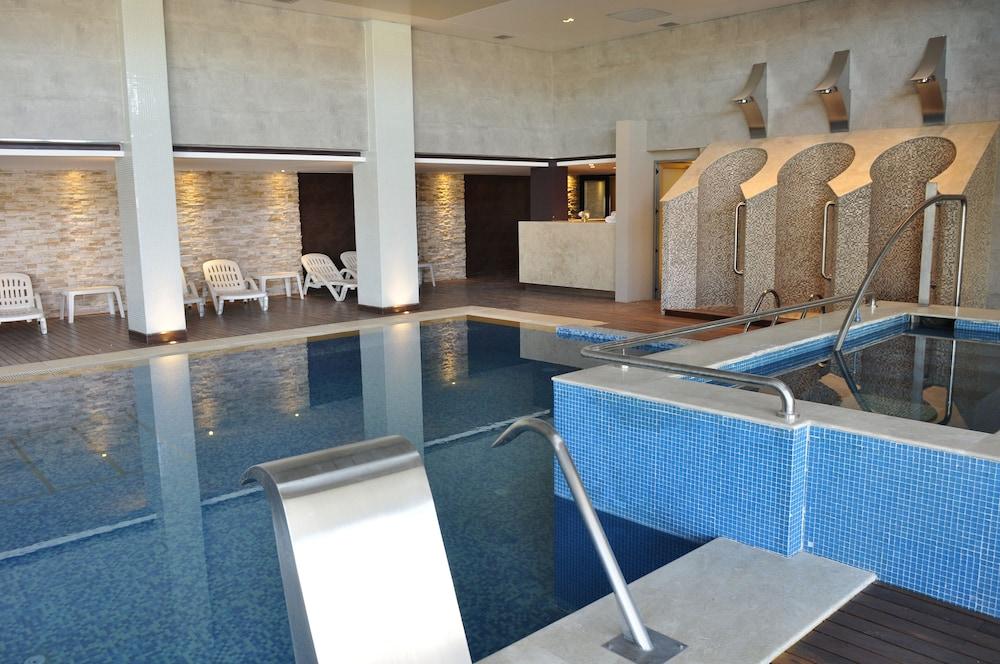 Rayentray Grand Hotel 푸에르토마드린 외부 사진