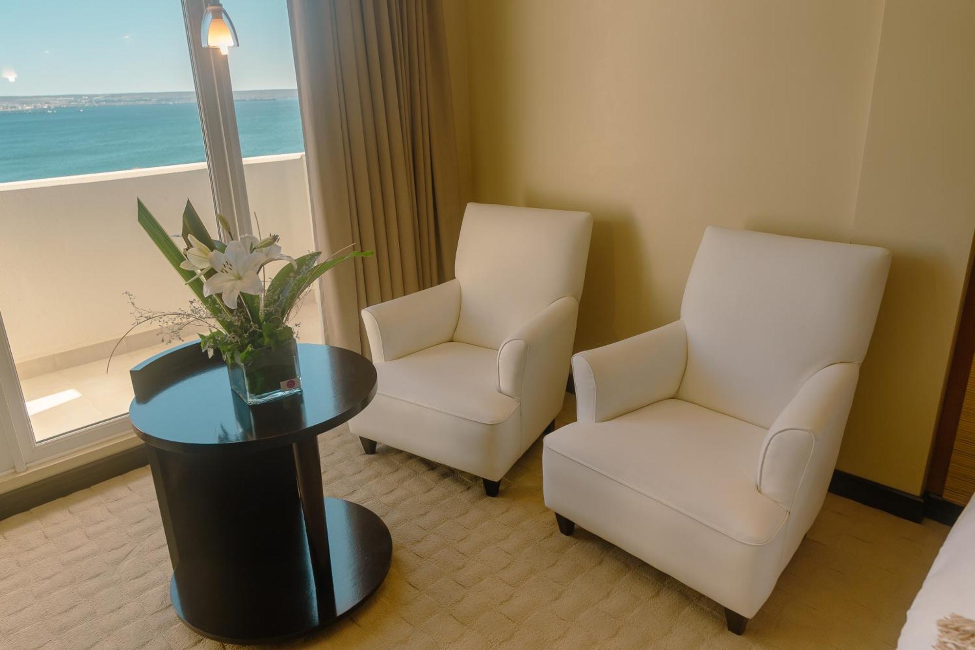 Rayentray Grand Hotel 푸에르토마드린 외부 사진