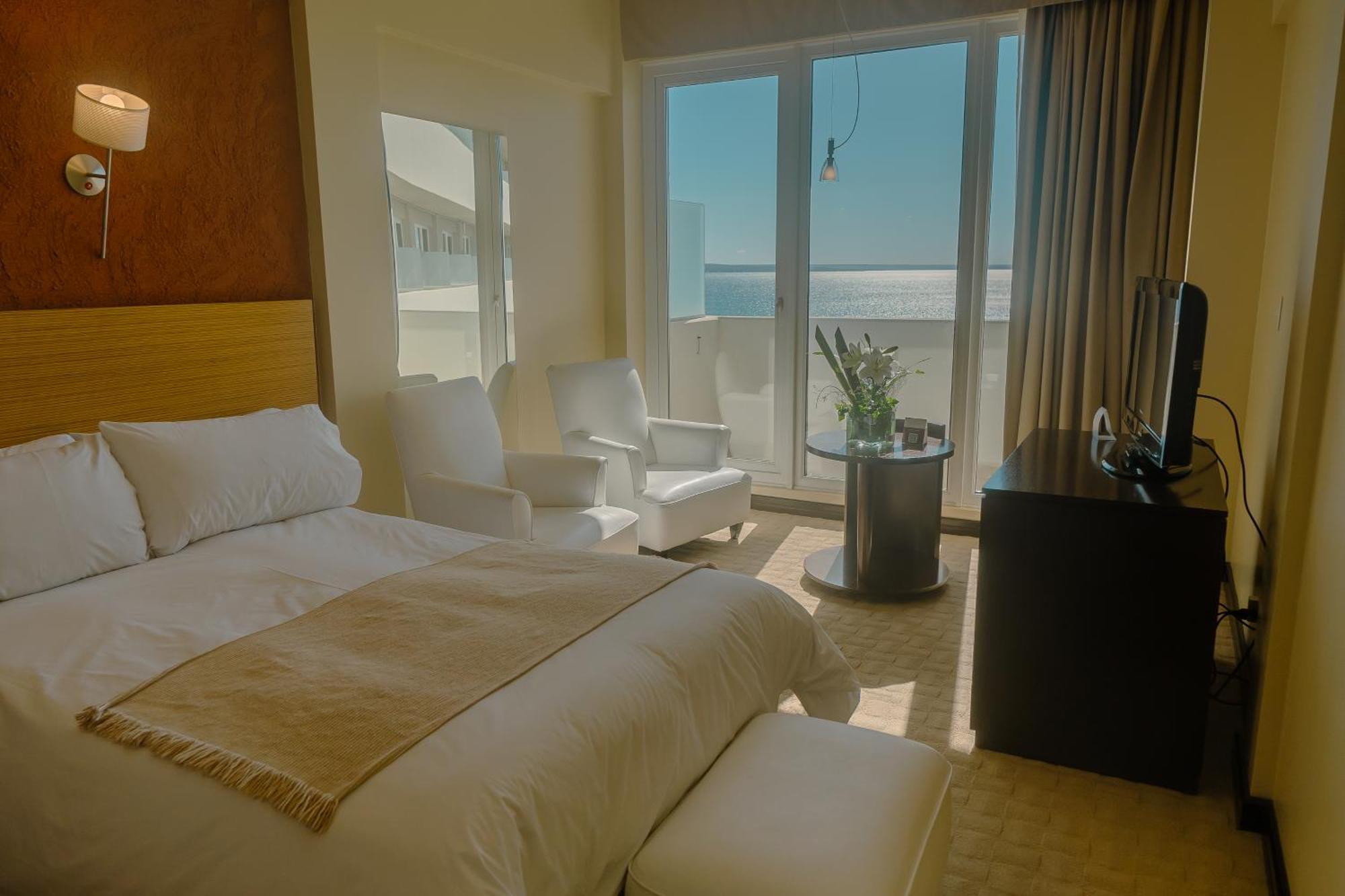 Rayentray Grand Hotel 푸에르토마드린 외부 사진