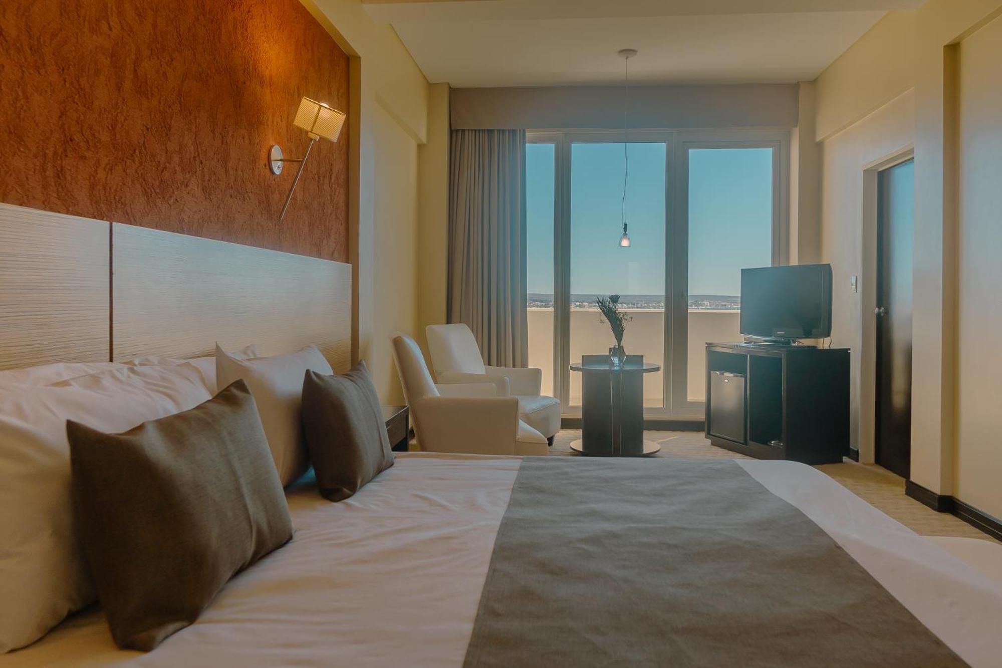 Rayentray Grand Hotel 푸에르토마드린 외부 사진