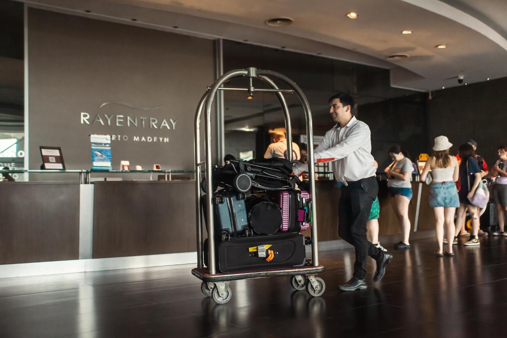 Rayentray Grand Hotel 푸에르토마드린 외부 사진