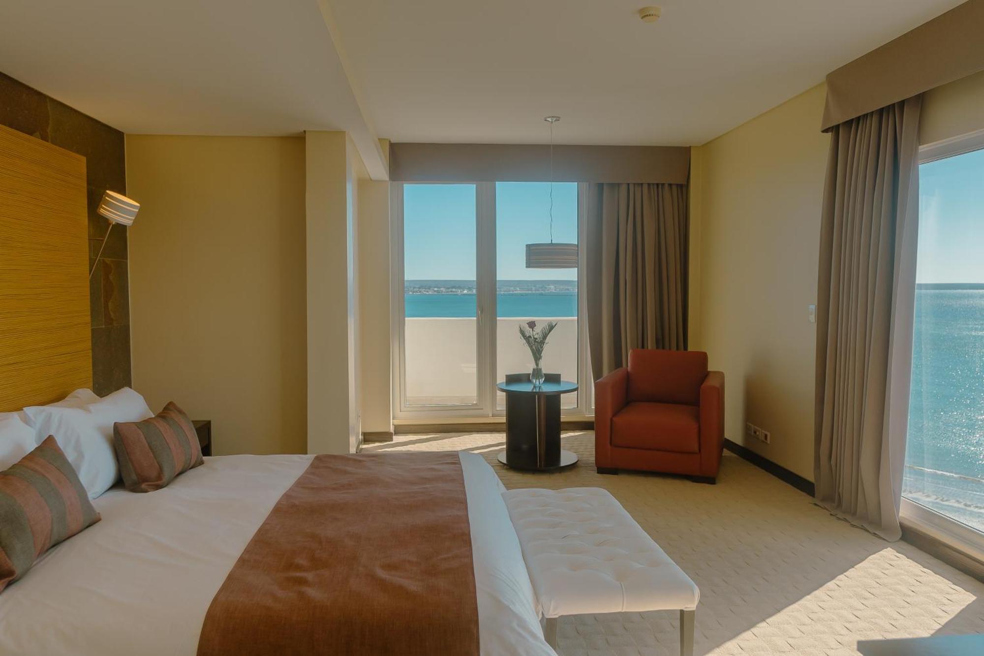 Rayentray Grand Hotel 푸에르토마드린 외부 사진