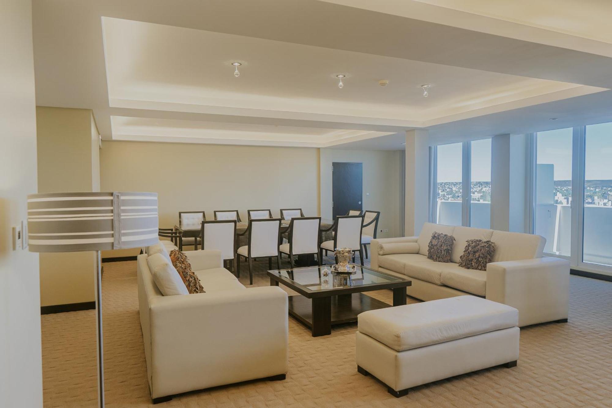 Rayentray Grand Hotel 푸에르토마드린 외부 사진