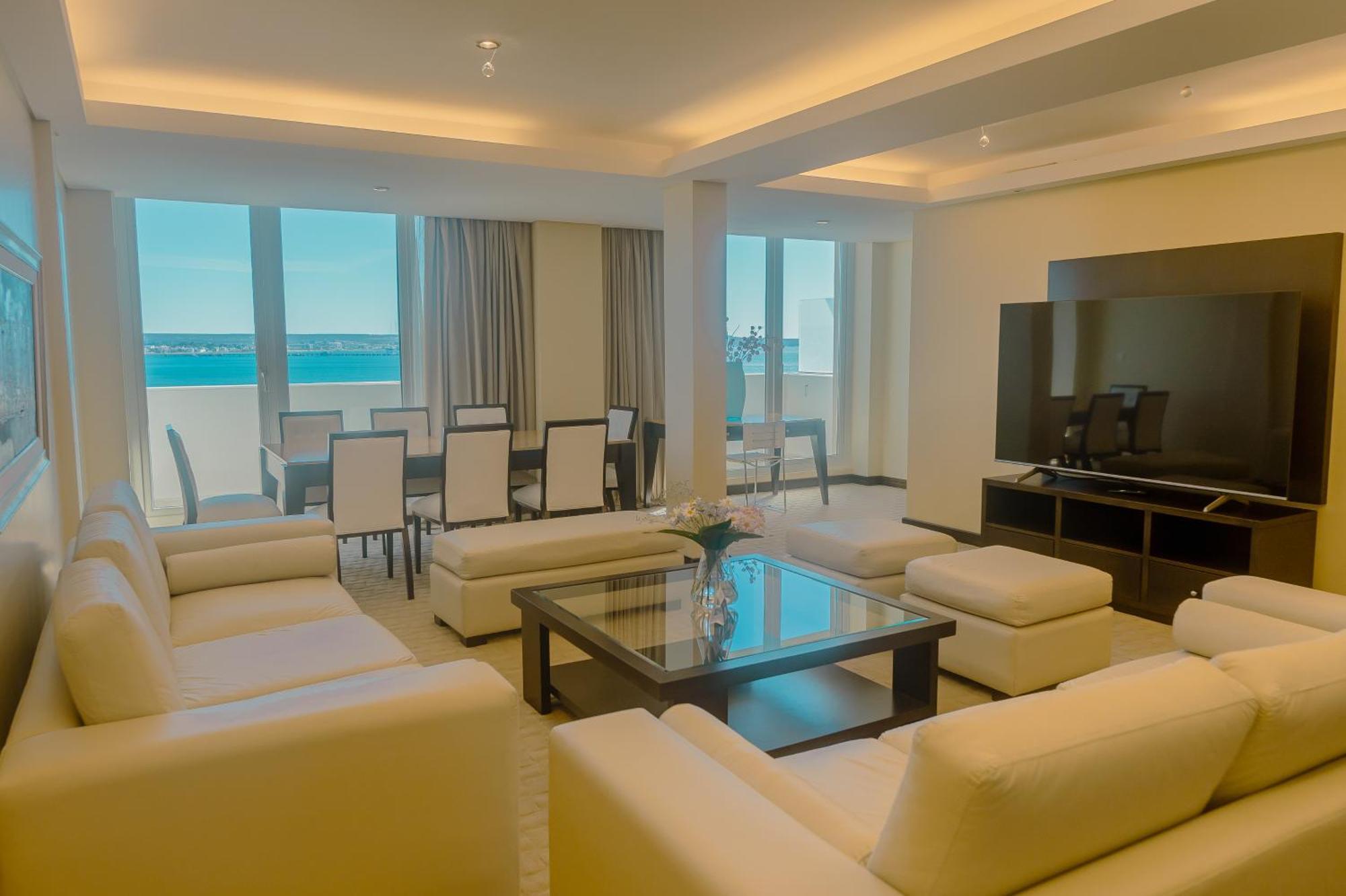 Rayentray Grand Hotel 푸에르토마드린 외부 사진