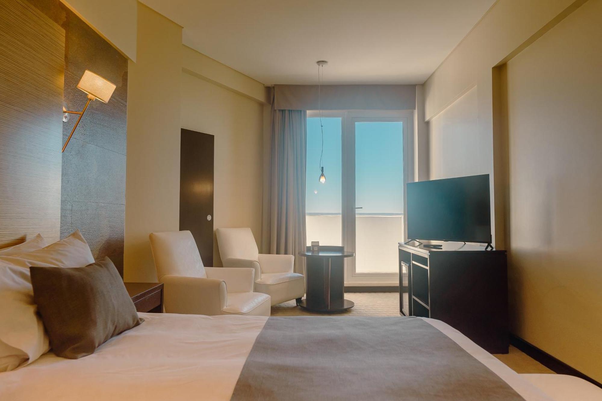 Rayentray Grand Hotel 푸에르토마드린 외부 사진