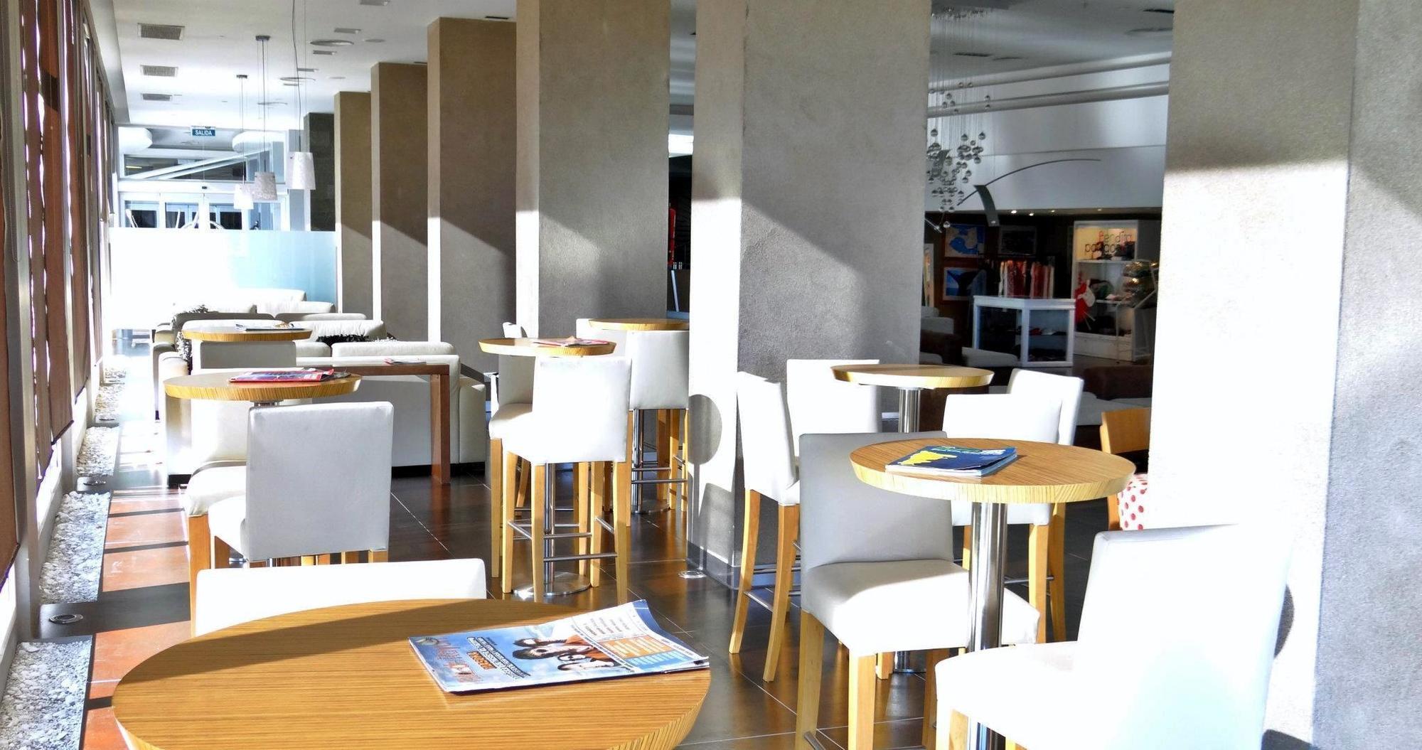 Rayentray Grand Hotel 푸에르토마드린 외부 사진